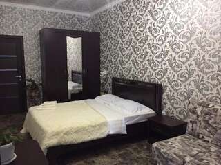 Гостиница Guest house Mariika Геленджик Люкс с террасой-7